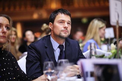 Козловский-Зуева-Акиньшина: в сети обсуждают любовный треугольник