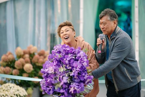 На 30-летнюю годовщину брака муж подарил Аните Цой рояль, а она ему− 15 соток земли