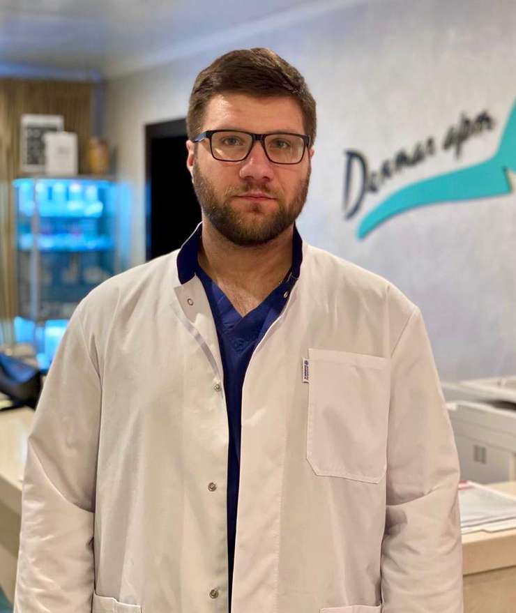 Стоматолог Владимир Маслихин