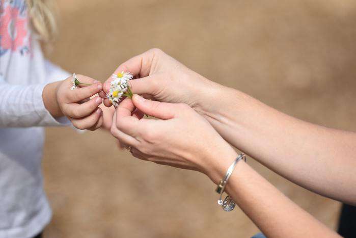 а ваш ребенок считает вас другом?