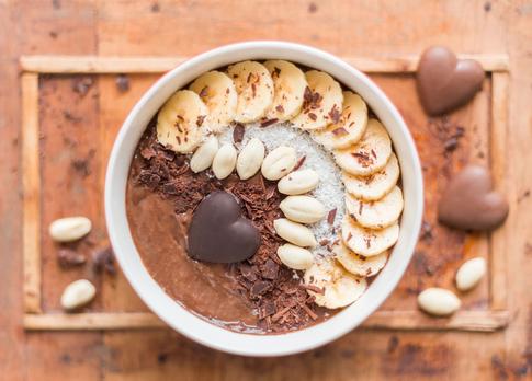 Ем и сплю: какой перекус не прибавит вам килограммов перед сном