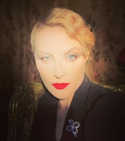 53-летняя Литвинова выложила редкое фото в купальнике