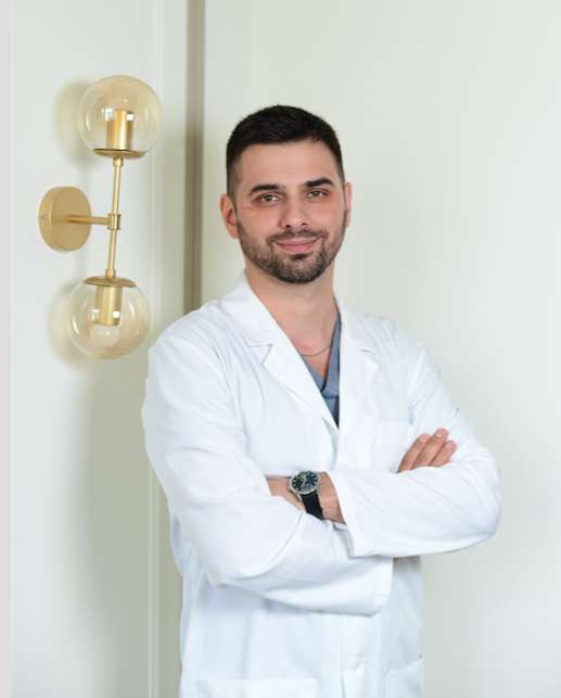 Пластический хирург Олег Ведров