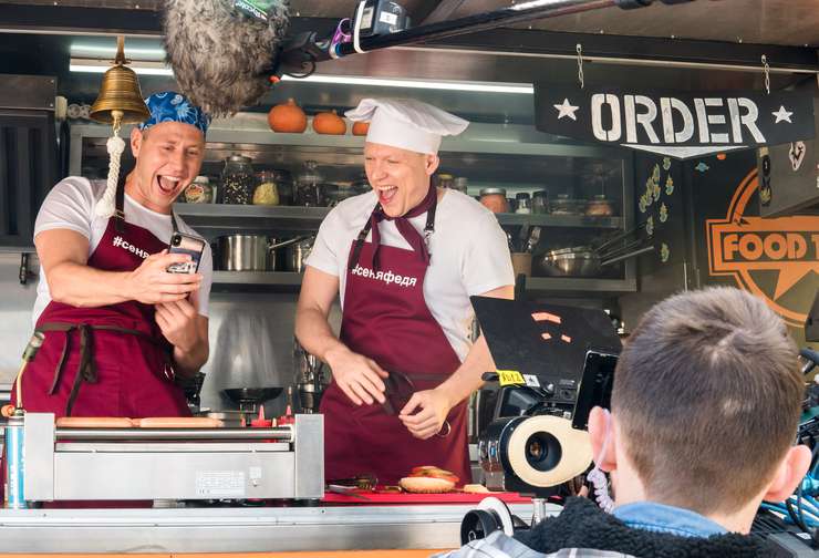 Михаил Тарабукин и Сергей Лавыгин сыграли заглавные роли в сериале СеняФедя