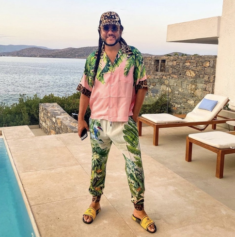 Филипп Киркоров: «Теперь официально! Мы едем покорять „Евровидение−2021“»