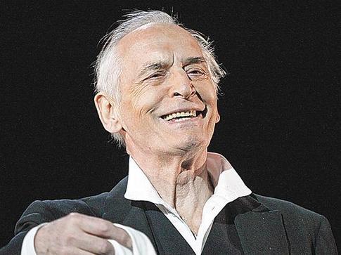 87-летнего Василия Ланового подключили к аппарату ИВЛ