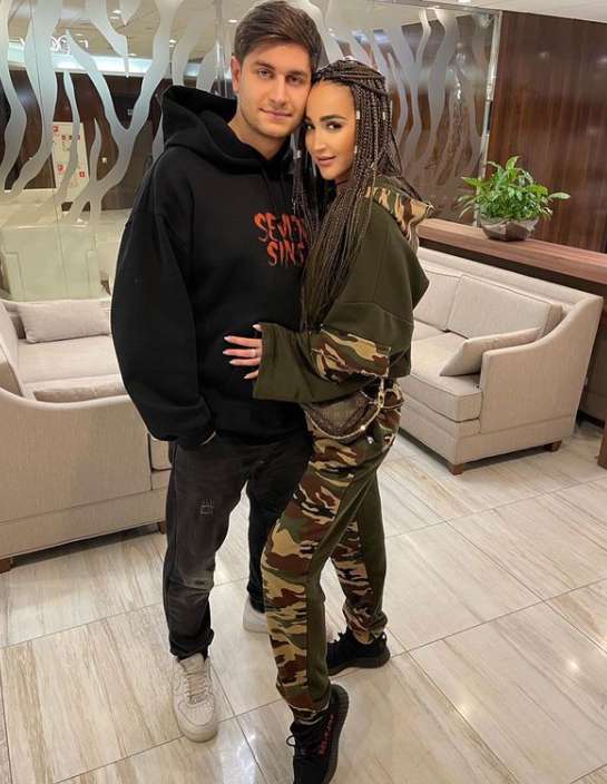 пара не смогла продержаться долго