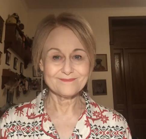 «Рыдаю от смеха»: Дарья Донцова обратилась к поклонникам