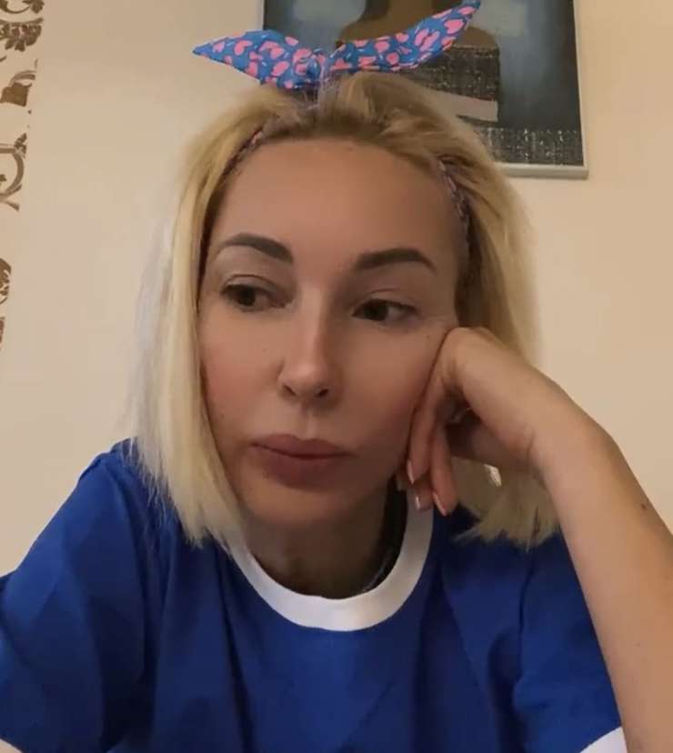 В ходе прямого эфира Лера Кудрявцева рассказала, как обнаружила, что заболела