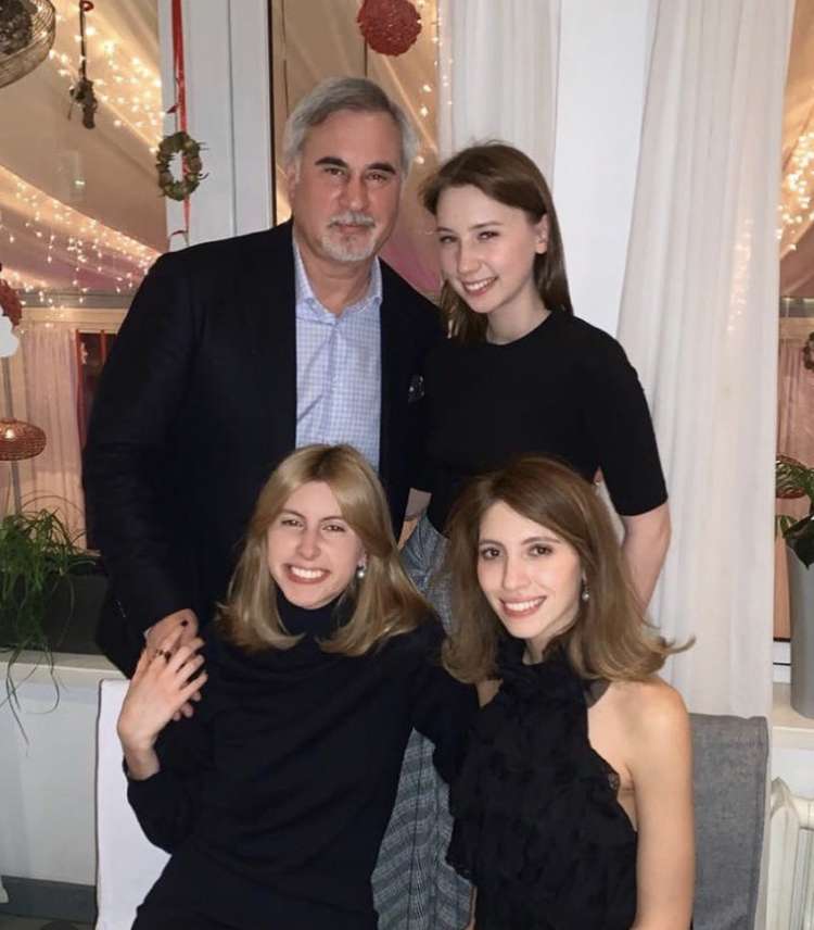 Средняя из дочерей Валерия пострадала