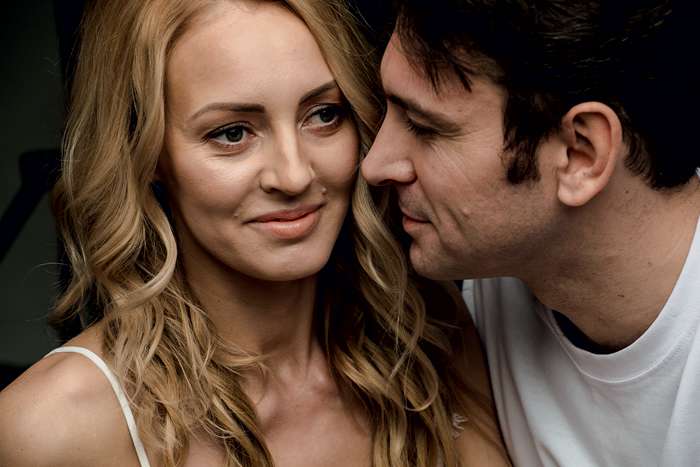 Когда люди живут вместе и кому-то одному плохо, то плохо и второму. Женщины готовы идти к психологу и решать проблемы, а мужчины – нет