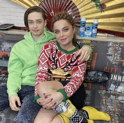 В Сети обсуждают ремейк сына Наташи Королевой на песню Игоря Николаева