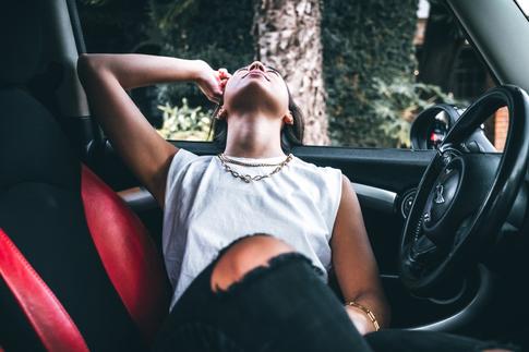 На новенького: чем может быть опасен запах в салоне автомобиля