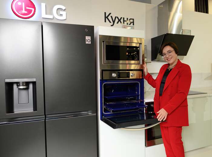 Тутта Ларсен