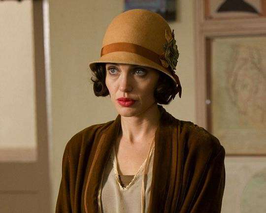 Анджелина Джоли