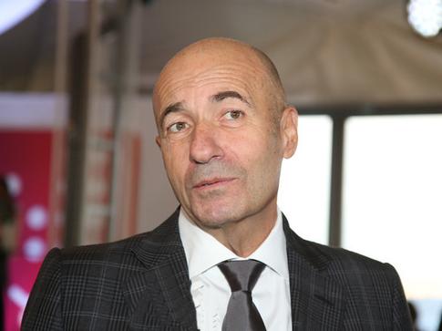 «Заболел этой заразой»: Игорь Крутой попросил молиться за Александра Серова