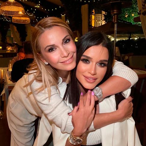 Бородина — Орлова, Харламов — Батрудинов и другие звезды, которые стали друзьями на работе