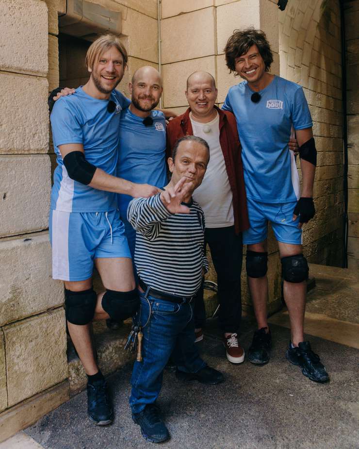 Прохор Шаляпин с командой участников проекта Форт Боярд