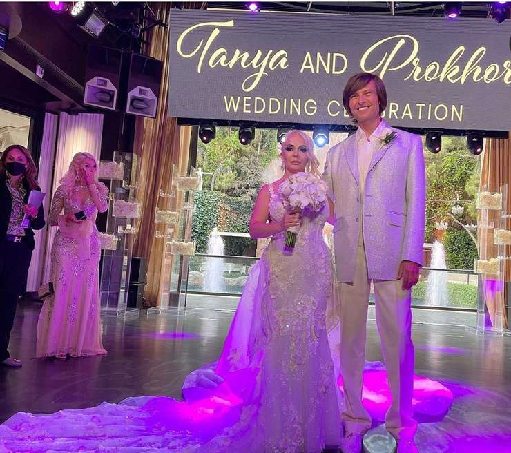 Прохор Шаляпин после съемок в программе Форт Боярд женился на Татьяне Дэвис. Супруга артиста скончалась после заболевания коронавирусом