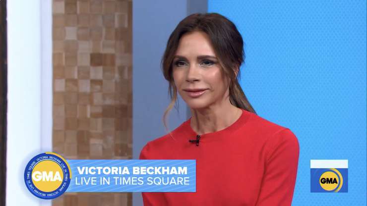 Юзеры считают, что дизайнер разгладила морщины и увеличила губы Юзеры считают, что дизайнер разгладила морщины и увеличила губы