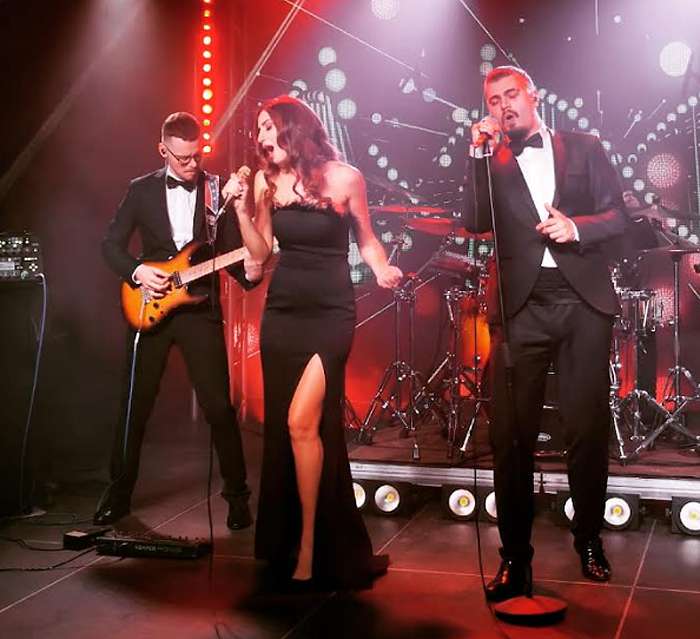 Imperial Band - одна из самых популярных кавер-групп в Москве Imperial Band - одна из самых популярных кавер-групп в Москве