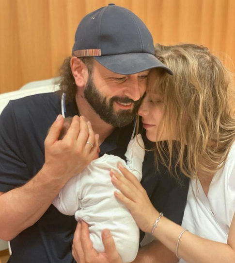 Илья Авербух показал лицо сына от Лизы Арзамасовой