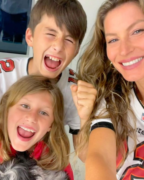 5 звездных мачех, которых обожают дети