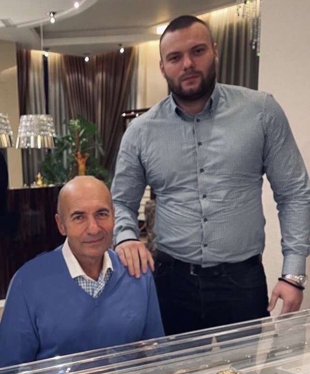 Игорь и Яков Крутые