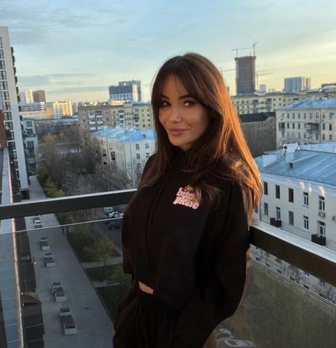 Экс-супруг Айзы Долматовой вышел из тюрьмы