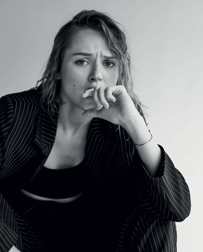 даша всегда была очень активной, творческой девочкой. чтобы направить ее энергию в правильное русло, родители отдали ее в детский ансамбль «непоседы» даша всегда была очень активной, творческой девочкой. чтобы направить ее энергию в правильное русло, родители отдали ее в детский ансамбль «непоседы»