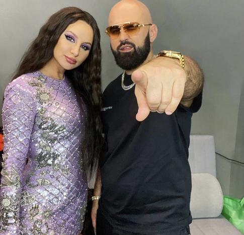 Анна Дзюба ушла из группы Artik&Asti