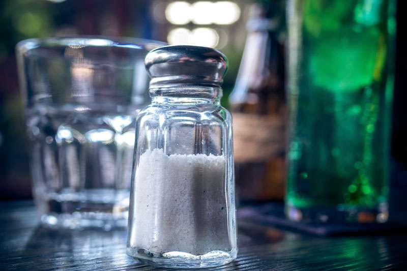 Соль содержит натрий, который необходим для человека