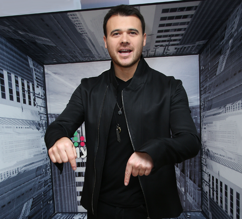 Эмин Агаларов подтвердил воссоединение с экс-возлюбленной и показал лицо их дочери