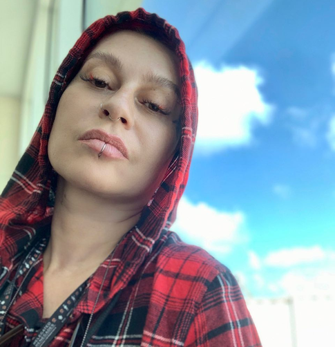 Наргиз: «Бывшему мужу стоило лишь раз поднять на меня руку, и он уже стоял с вещами на выходе»