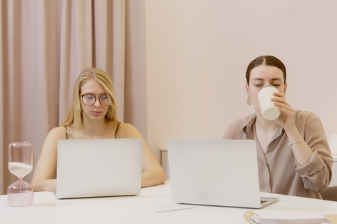 Пять знаков Зодиака, которые могут поменять работу в январе 2022 года