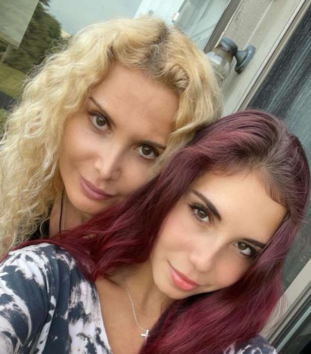 Этери Тутберидзе с дочерью