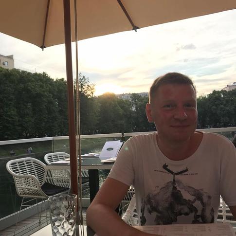 Умер бывший шеф-редактор журнала Tatler Эдуард Дорожкин