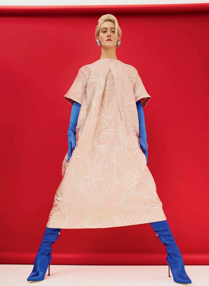 Карьера актрисы начиналась с арт-хаусного кино, но сейчас появились и фильмы для широкой публики: «джетлаг», «нефутбол»