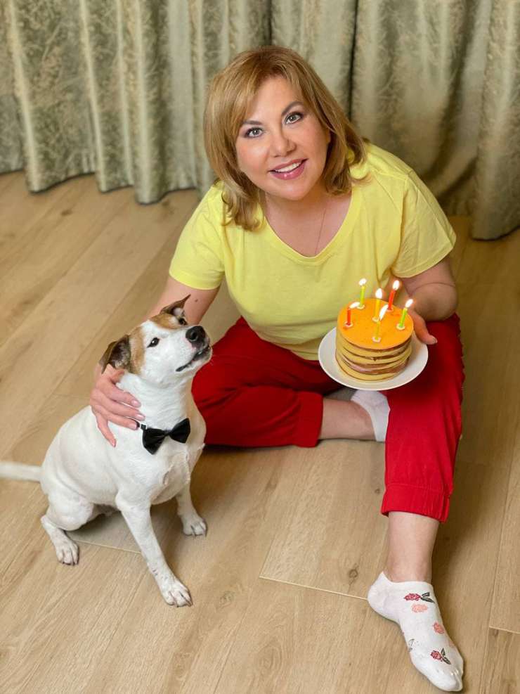 Артистка со своим питомцем