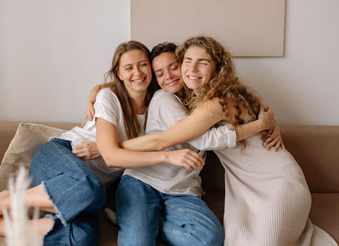 Территория женщин: выбираем подарок лучшей подруге