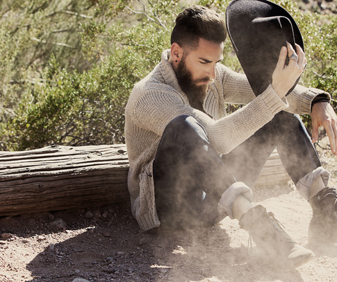 Удобно, тепло и актуально: как правильно носить кардиган этой весной