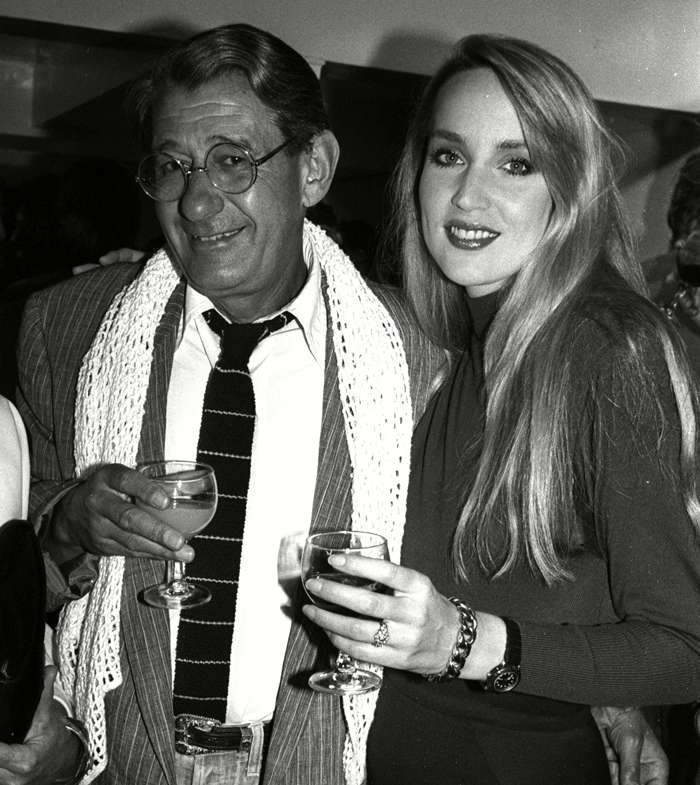 Ньютон был популярен и любим звездами. На фото - с Джерри Холл