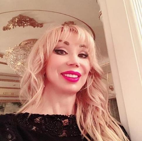 56-летняя Маша Распутина выложила видео в купальнике