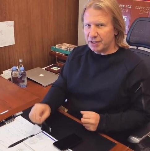 Виктор Дробыш раскритико­вал Николая Баскова за поездки на лимузине с охраной