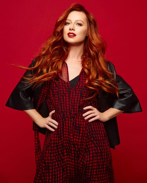 Дубцова отметила 8 Марта на сцене, а Савичева — на съемках