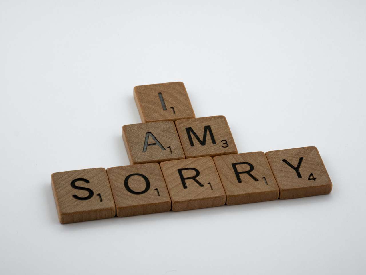 Сказать «извините» в наши дни стало автоматической вежливой фразой