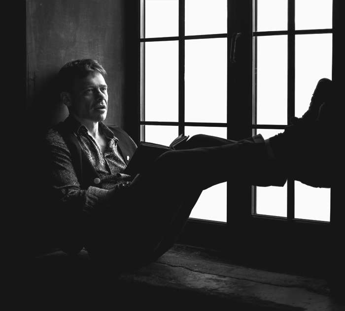 Состояние потерянности – это мое второе «я». Смотрю на себя иногда утром в зеркало, руками обхватываю подмышки – будто и не мое тело