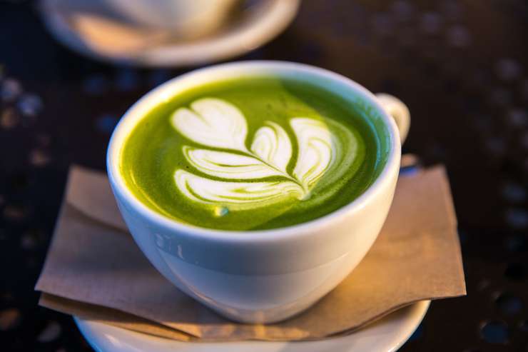 Исследования связывают зеленый чай с различными преимуществами для здоровья