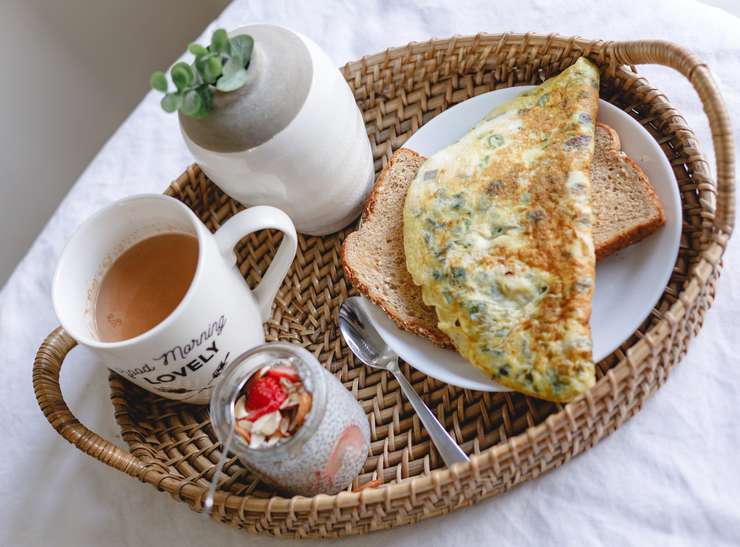 Омлет - отличный вариант некалорийного завтрака