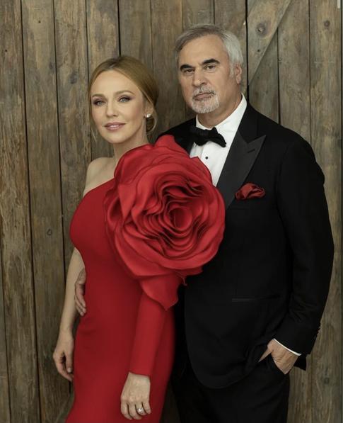 Валерий Меладзе и Альбина Джанабаева снова стали родителями